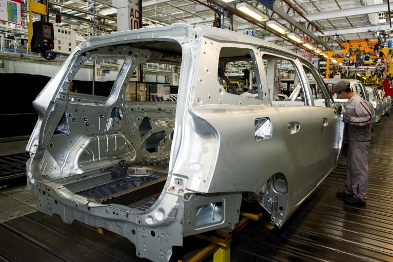 Experto en ingeniería de materiales y procesos de unión en automoción